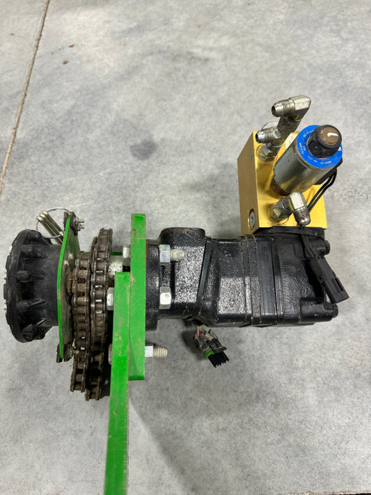 AA87098 AA47148 - John Deere Variable Rate Hydraulic Motor